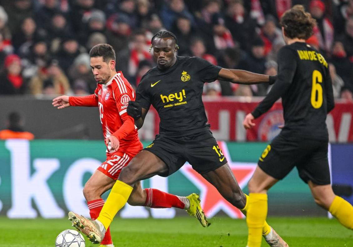 欧冠关键一役，拜仁2-0获胜锁定小组前四，提前挺进16强，冠军梦想渐近