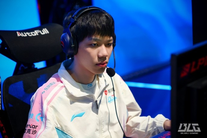 BLG发布赛后返图:认真剖析,扎实求进