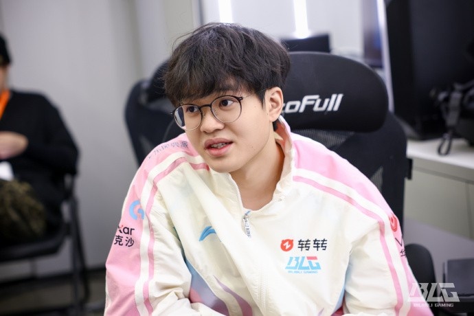 BLG发布赛后返图:认真剖析,扎实求进