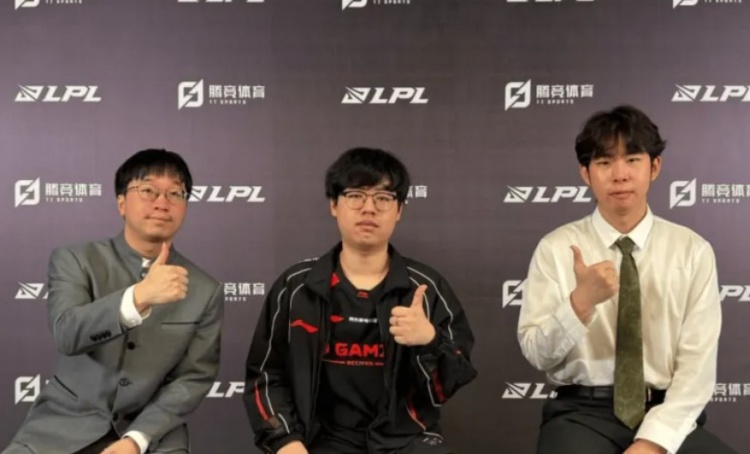 Tabe：HongQ两把比赛都是MVP级别的表现，真的玩得很好